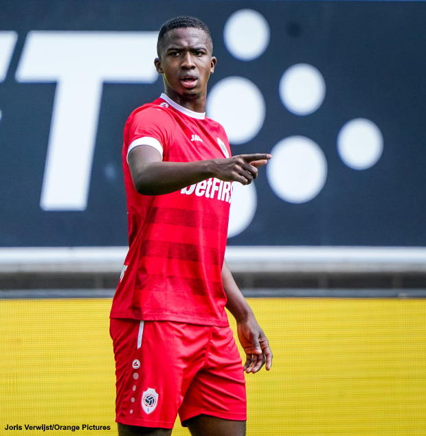 Eintracht Frankfurt Identify Replacement For Star Arsenal And Liverpool Have Asked About